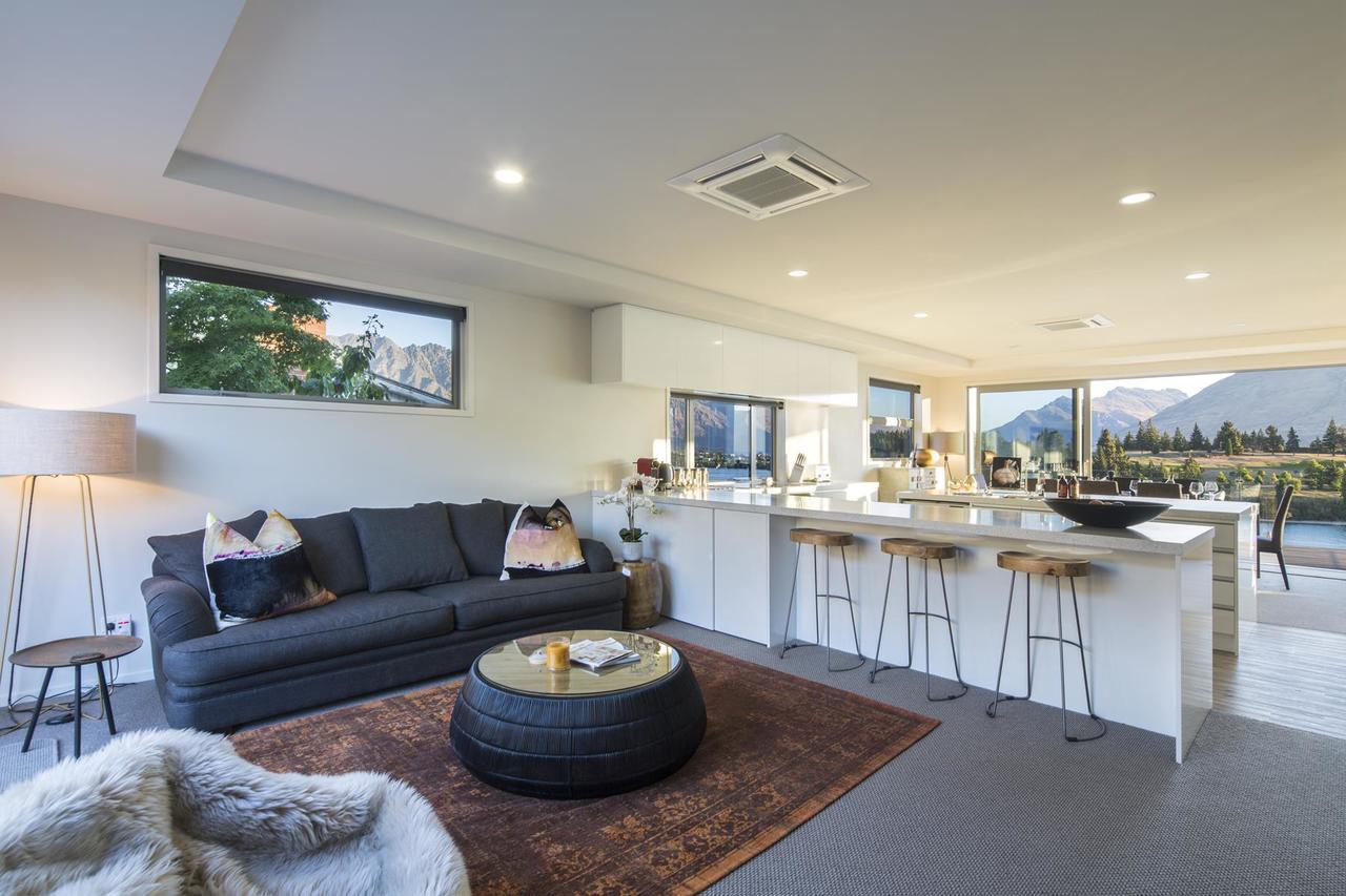 Lakefront Luxury By Amazing Accom Queenstown Exterior photo